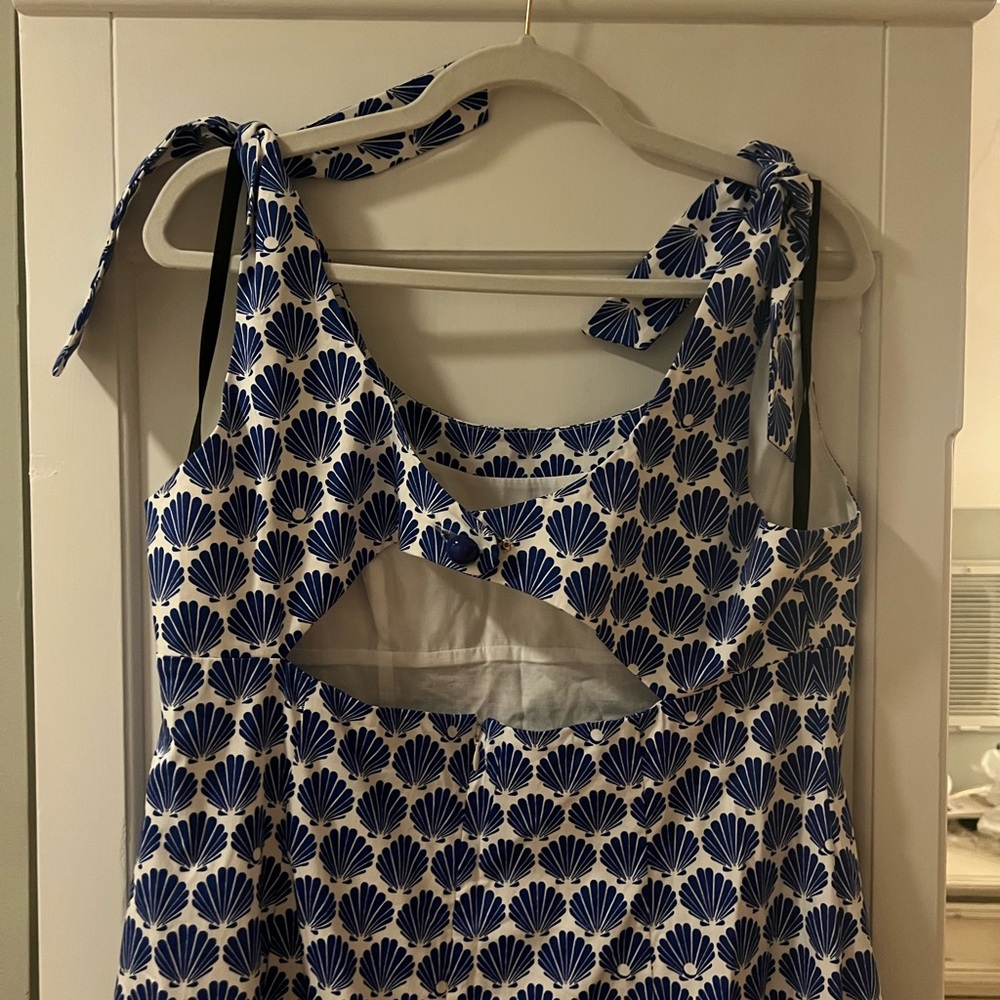 Kate Spade Seashell Shift Dress - Picture 4 of 6